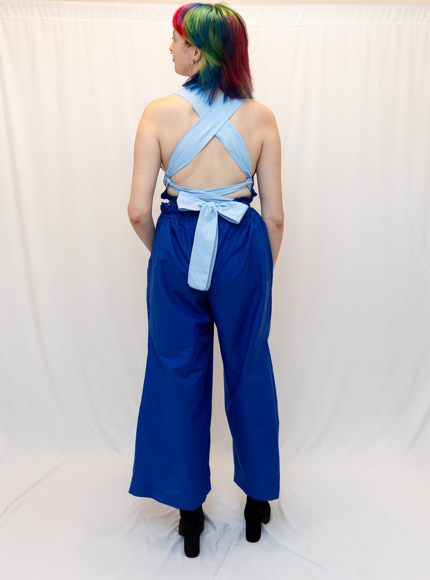 Size Adjustable Pale and Dark Blue Top