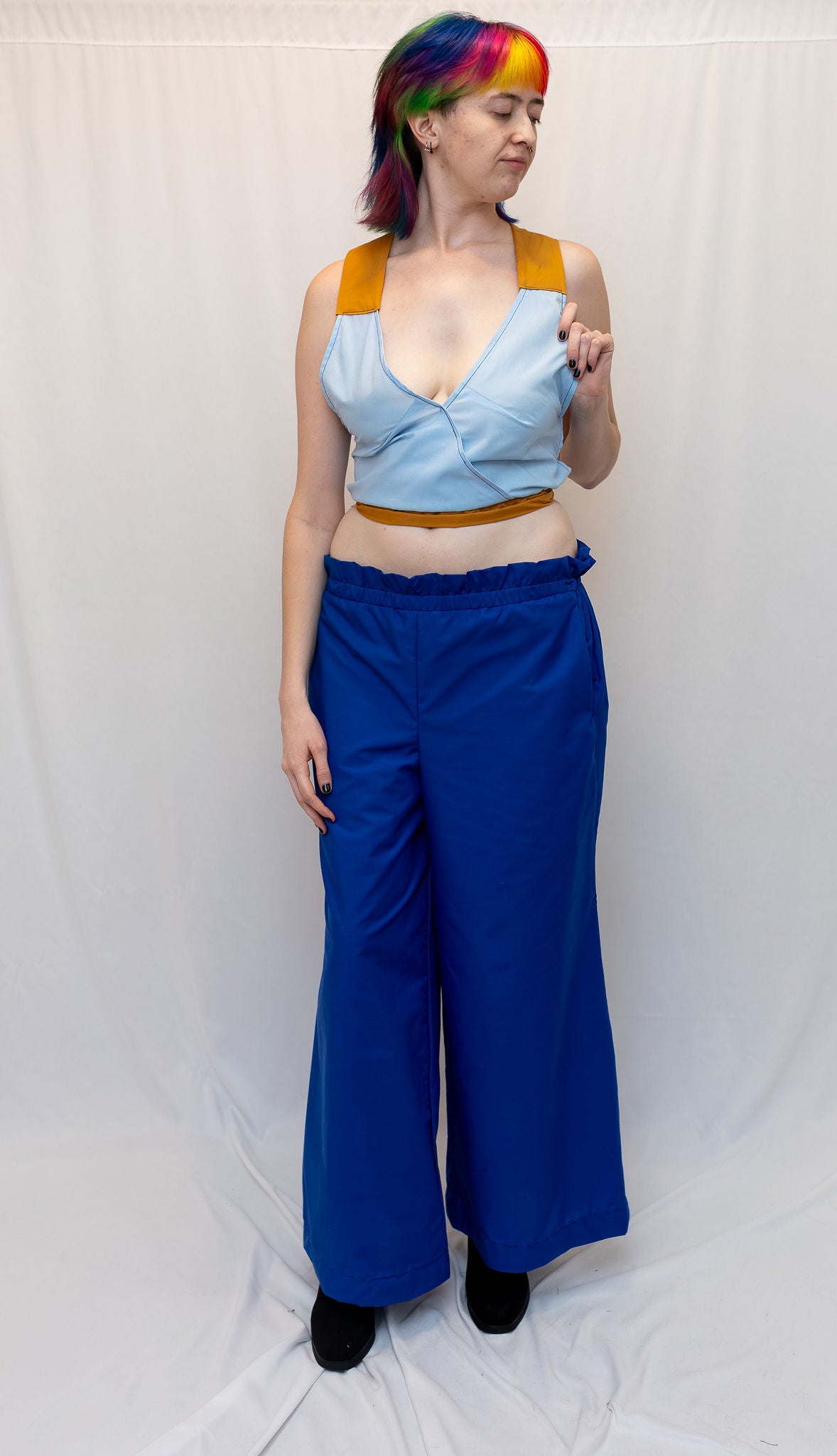 Size Adjustable Pale Blue and Gold Crossback Top