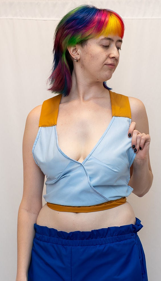 Size Adjustable Pale Blue and Gold Crossback Top