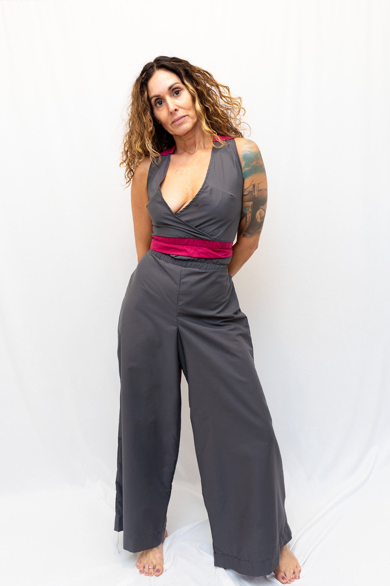 Size Adjustable Gray and Magenta Crossback Top
