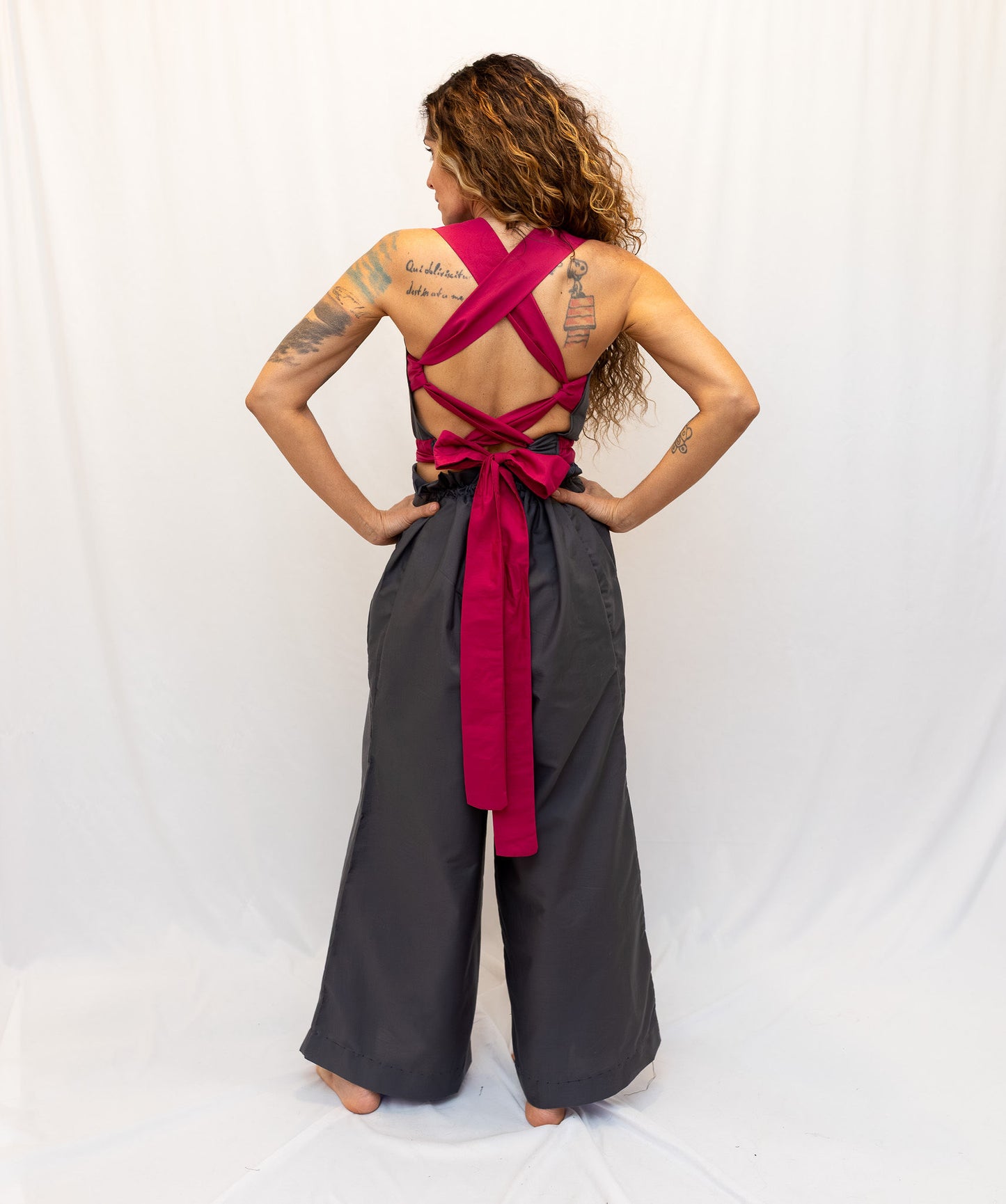 Size Adjustable Gray and Magenta Crossback Top