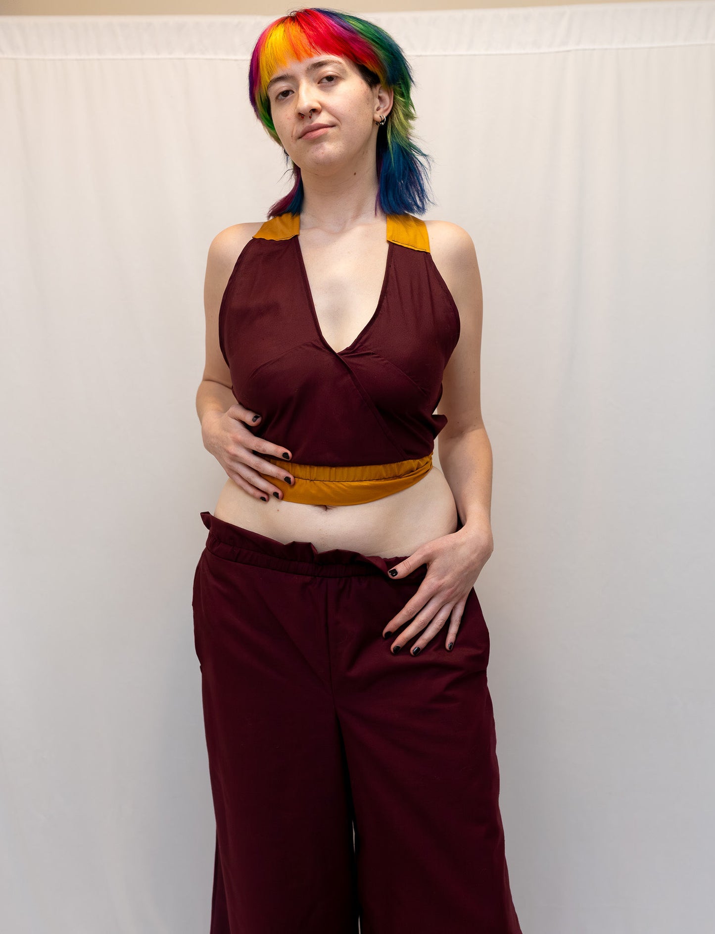 Size Adjustable Wine and Gold Crossback Top