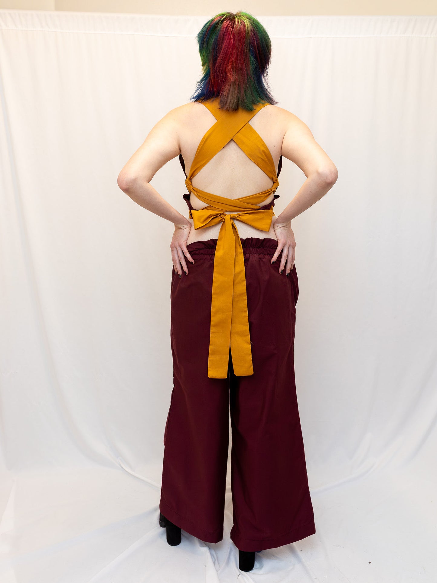Size Adjustable Wine and Gold Crossback Top