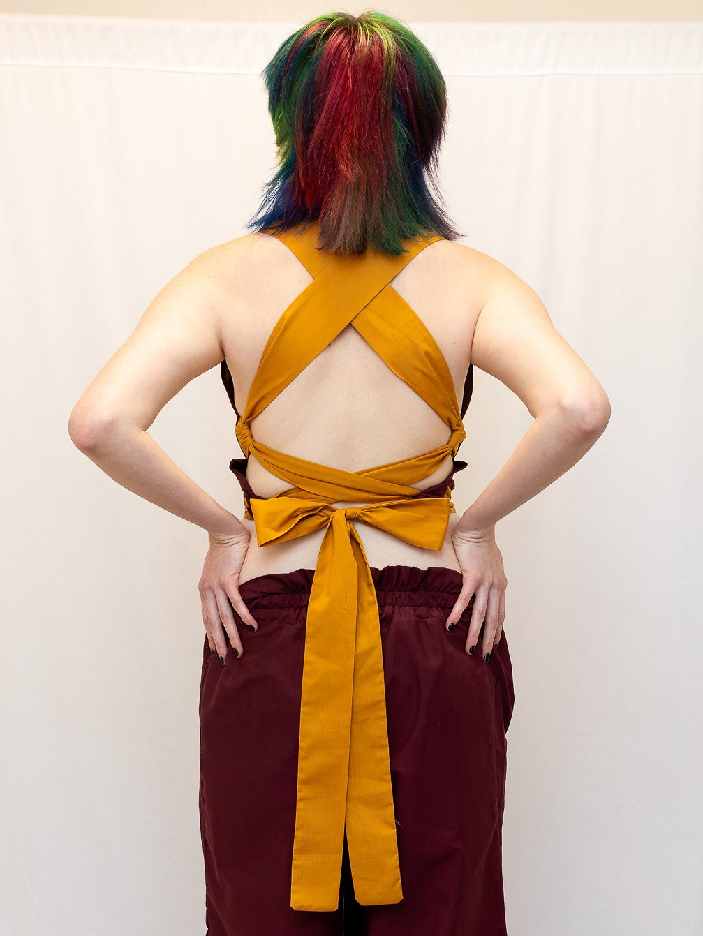 Size Adjustable Wine and Gold Crossback Top